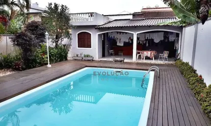 Casa com 4 dormitórios à venda - Barreiros - São José/SC