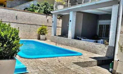 CASA 3 Quartos, 2 Suítes, 2 Vagas - Centro Histórico