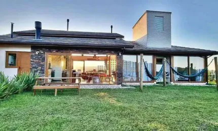 Casa de Campo, Alto Padrão com 6.300 m² de terreno, São Bonifácio/SC