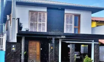 Casa com 3 quartos à venda na Rua Vitório Beltrame, Praia de Fora, Palhoça