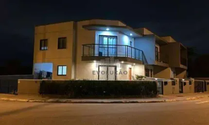 Sobrado com 3 dorms com suíte - forquilhas - são josé/sc