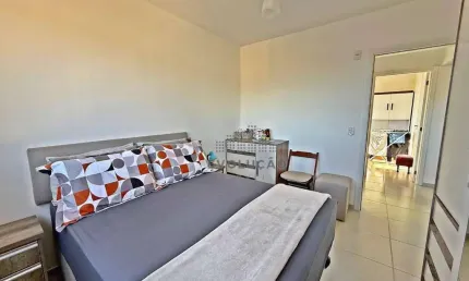 Apartamento, 2 dormitórios, 1 vaga de garagem - vista mar e muito sol!