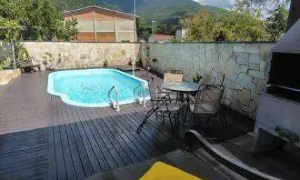 Casa com 3 dormitórios à venda, 360 m² por R$ 900.000,00 - Enseada de Brito - Palhoça/SC