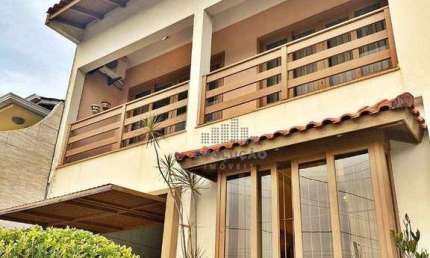 Casa com 3 Dorms,  1 Suíte, Área Gourmet no Bairro Areias em São José!