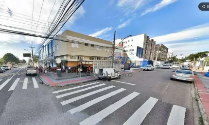 PRÉDIO com COMÉRCIO + APTO 3 Quartos e 1 Vaga - Canto