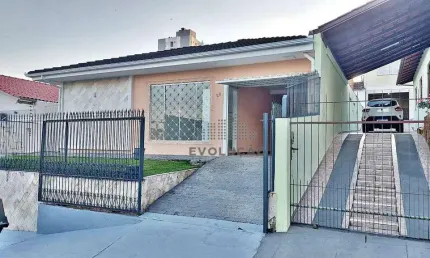 Casa com 3 dormitórios 195 m² - Barreiros - São José/SC