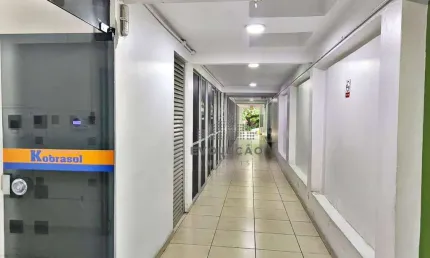 Sala comercial com 1 sala para alugar na Avenida Lédio João Martins, Kobrasol, São José