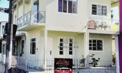 Casa com 4 quartos à venda na Travessa Anoraldo Borba, Centro, Biguaçu