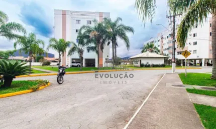Excelente apartamento mobiliado em condomínio club!