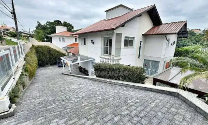 Casa 5 Dormitórios, Suíte, Piscina, Bosque das Mansões, São José/SC