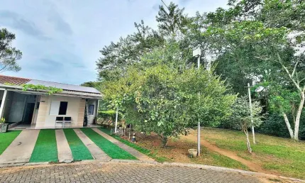 Excelente Casa com 03 Dorms com Suíte, Condomínio Fechado, Palhoça SC