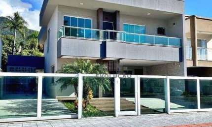 Ótima Casa na Praia de Fora com 5 quartos, sendo 2 suítes, uma suíte master com hidromassagem e closet