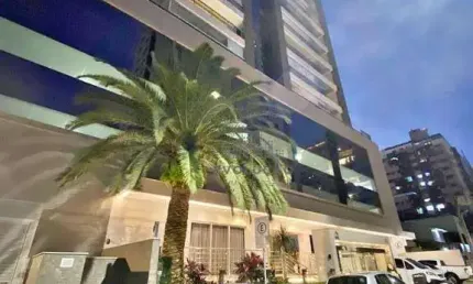 Apartamento alto padrão com 03 suítes, 02 vagas e hb - kobrasol - são josé/sc