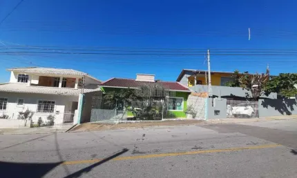 Casa com 2 dormitórios, 110 m² - Ipiranga - São José/SC