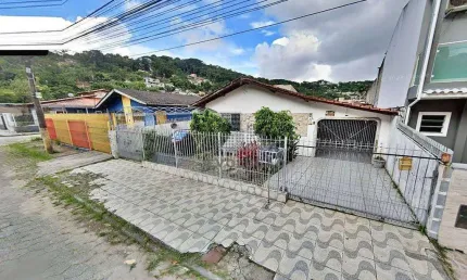 Casa com 3 quartos à venda na Rua Verônica Dognini Martins, Forquilhinhas, São José