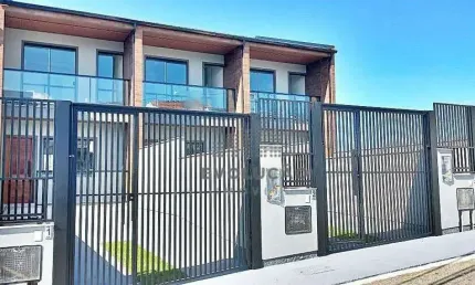 Sobrado com 2 dormitórios à venda, 80 m² - Forquilhas - São José/SC