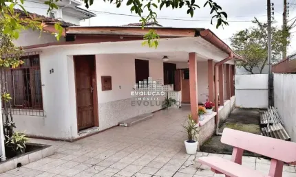 Casa com 3 dormitórios à venda, 152 m² por R$ 800.000,00 - Praia Comprida - São José/SC