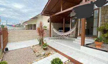 Casa 3 dormitórios, 1 suíte, vagas, centro, palhoça/sc: