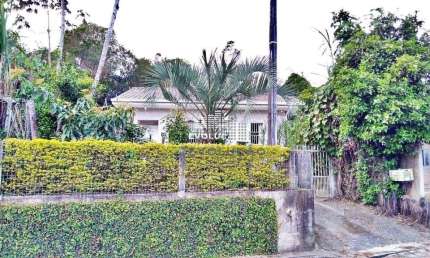 Casa com Terreno - Areias de Baixo - Governador Celso Ramos
