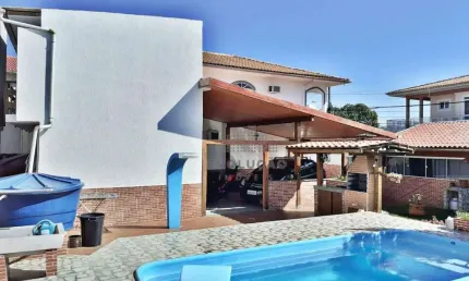 Casa com 5 dormitórios à venda, 250 m² por R$ 1.100.000,00 - Centro - Palhoça/SC