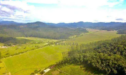 Fazenda a venda, de porteira fechada com 871 hectares, no municipio Canelinha, litoral de Santa Catarina.