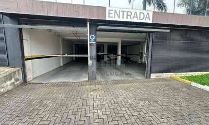 Estacionamento com 59 vagas de garagem, 1690 m² - venda por R$ 2.000.000 ou aluguel por R$ 29.500/mês - Kobrasol - São José/SC