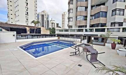 Cobertura com 4 Dormitórios com 03 Suítes - Centro - Florianópolis/SC