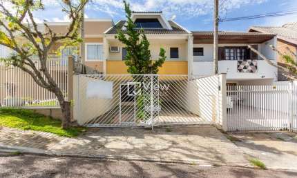 Casa com 3 quartos à venda na Rua Denis Diderot, 25, Aristocrata, São José dos Pinhais, 265 m2 por R$ 954.000