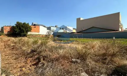 Terreno comercial à venda no Jardim Regina, Indaiatuba  por R$ 1.200.000