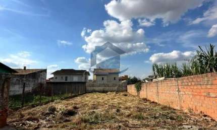 Terreno à venda no Jardim Regina, Indaiatuba  por R$ 370.000