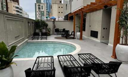 Apartamento com 3 quartos à venda na Rua 264, 500, Meia Praia, Itapema