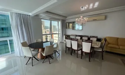 Apartamento com 3 quartos à venda na Rua 301, 240, Meia Praia, Itapema