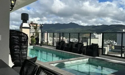 Apartamento com 3 quartos à venda na Rua 220, 405, Meia Praia, Itapema
