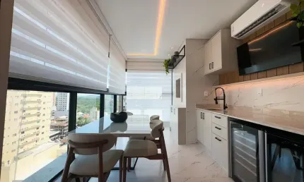 Apartamento com 3 quartos à venda na Rua 266, 350, Meia Praia, Itapema
