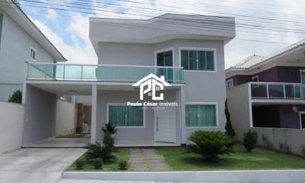 Linda casa em um dos condomínios mais badalados em Araruama, composta por: 03 quartos, sendo 01 suíte, ampla sala, cozinha com móveis planejados, área