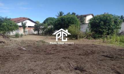 Excelente Terreno todo murado com água, luz, IPTU em dia, todo legalizado, medindo 831m², a 150 metros do asfalto, da lagoa e comércios, ótima localiz