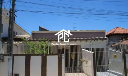 Duplex situado a 3 minutos da Lagoa e do Centro, este imóvel proporciona conforto e qualidade de vida em uma das melhores cidades da Região dos Lagos.