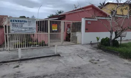 Imóvel para fins comerciais, casa com 03 quartos, sala, cozinha, banheiro, área de serviço, varandas, garagem, terreno com 702,00m², rua asfaltada, ôn
