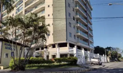 Excelente cobertura com 04 quartos, sendo 04 suítes, uma com closet, ótima sala, lavabo, varandas com vista total para lagoa, com área gourmet, banhei