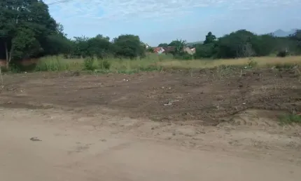 Excelente área com 4.000,00m², medindo 40m de frente por 100m pelas laterais, ótima localização, a 500m do quartel do corpo de Bombeiros.