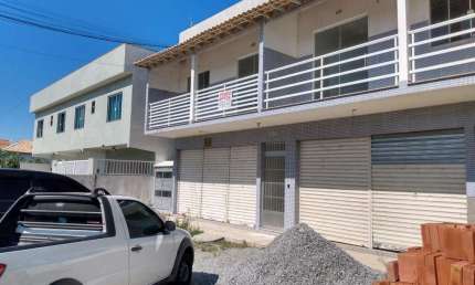 Ótimo apartamento com 02 quartos, sendo 01 suíte, sala com varanda, cozinha, banheiro, área de serviço, garagem, local tranqüilo e de fácil acesso
