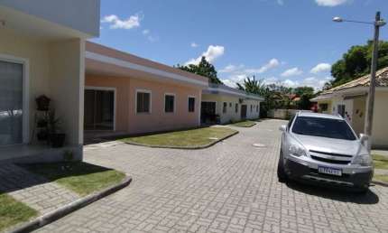 Imóvel de alto padrão: Casa em condomínio à venda em Araruama-RJ, bairro Japão, 3 quartos, 1 suíte, 1 sala, 1 banheiro, 1 vaga, 75m².