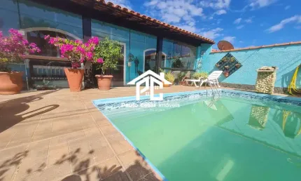 Casa térrea em condomínio na Pontinha,  contendo 4 quartos, sendo 2 suítes plenas, duas salas para 03 ambientes distintos, lazer com piscina,  ducha,