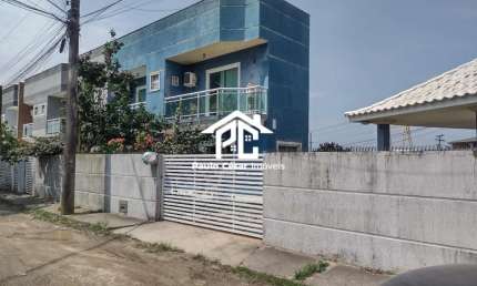 Casa Duplex com 04 quartos sendo 01 suíte ótima sala cozinha banheiro área de serviço área gourmet com churrasqueira ducha e banheiro. Ótima localizaç