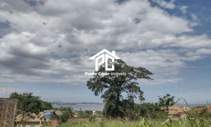 Terreno em ótima localização com vista total para lagoa, local alto e com bom acesso.  Terreno com área total 320m2.