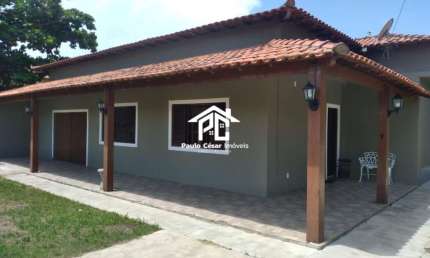 CASA COM 3 QUARTOS / TERRENO COM 535M² / POUCOS METROS DA LAGOA E RODOVIA