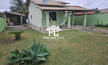 Imperdível oportunidade de casa à venda em Araruama-RJ, Praia do Hospício! 2 quartos, 1 sala, 2 banheiros Próxima a lagoa.