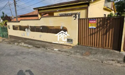 Imperdível casa à venda em Araruama-RJ, Praça da Bandeira: 3 quartos, 1 sala, 1 banheiro, 1 vaga, 144m². Venha conferir!