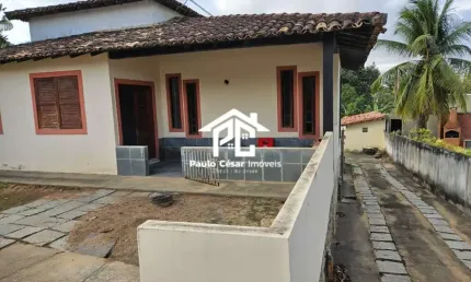 Imperdível oportunidade de compra! Casa à venda em Araruama-RJ, no bairro Parque Hotel, com 4 quartos, 1 suíte e muito mais!
