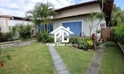 Imperdível: Casa à venda em Araruama-RJ - Bairro Pontinha! 3 quartos, 1 suíte, 1 sala, 1 banheiro e anexo nos fundos. Frente para a lagoa!